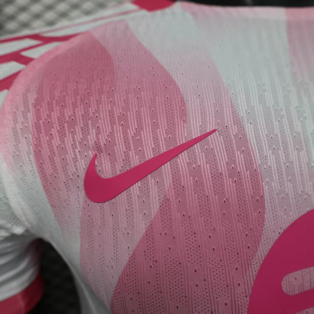 FC Barcelona "Pink Wings" Special Kit