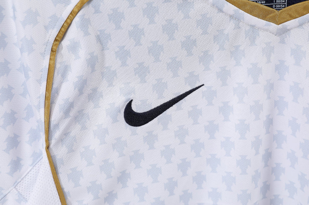 Portugal 2004–2006 Away Kit