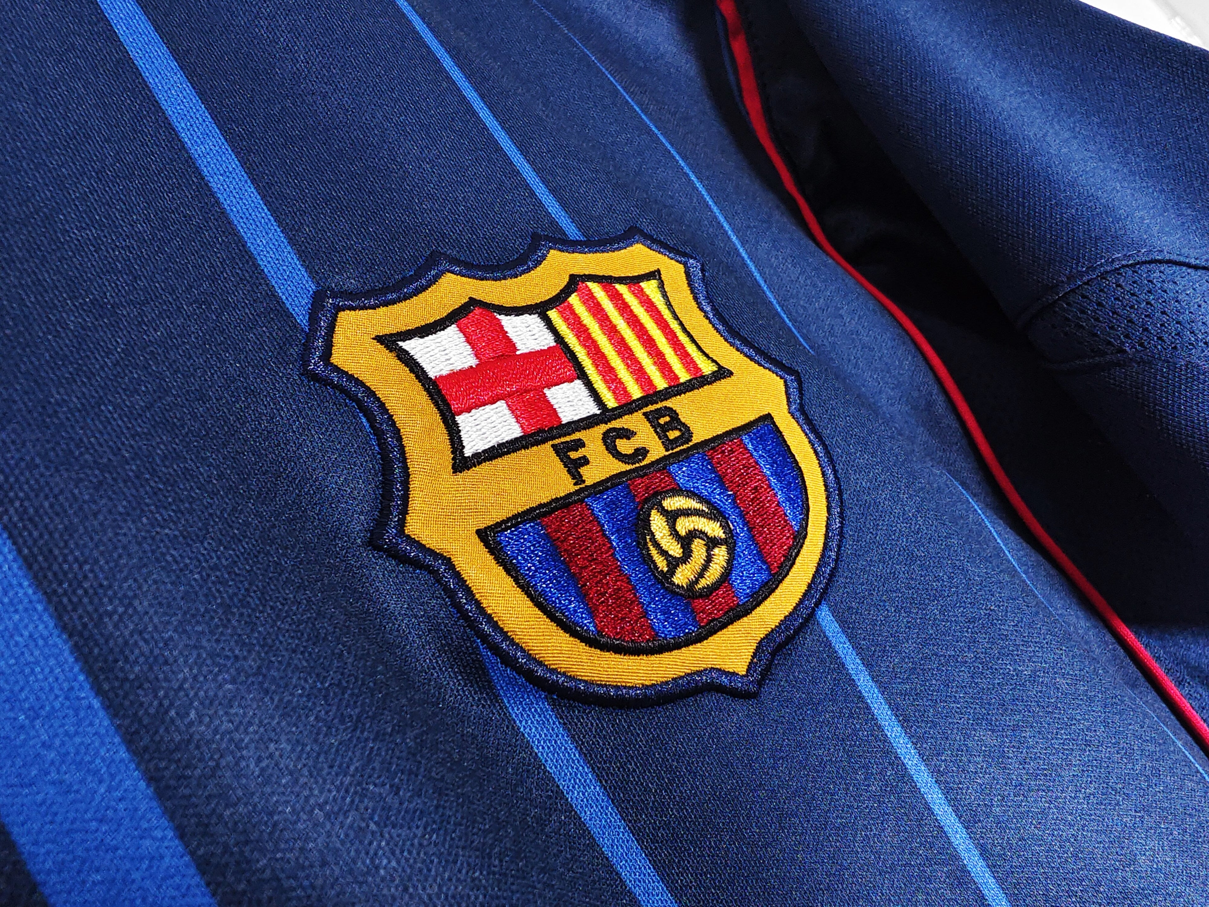 FC Barcelona 2004–2005 Training Shirt