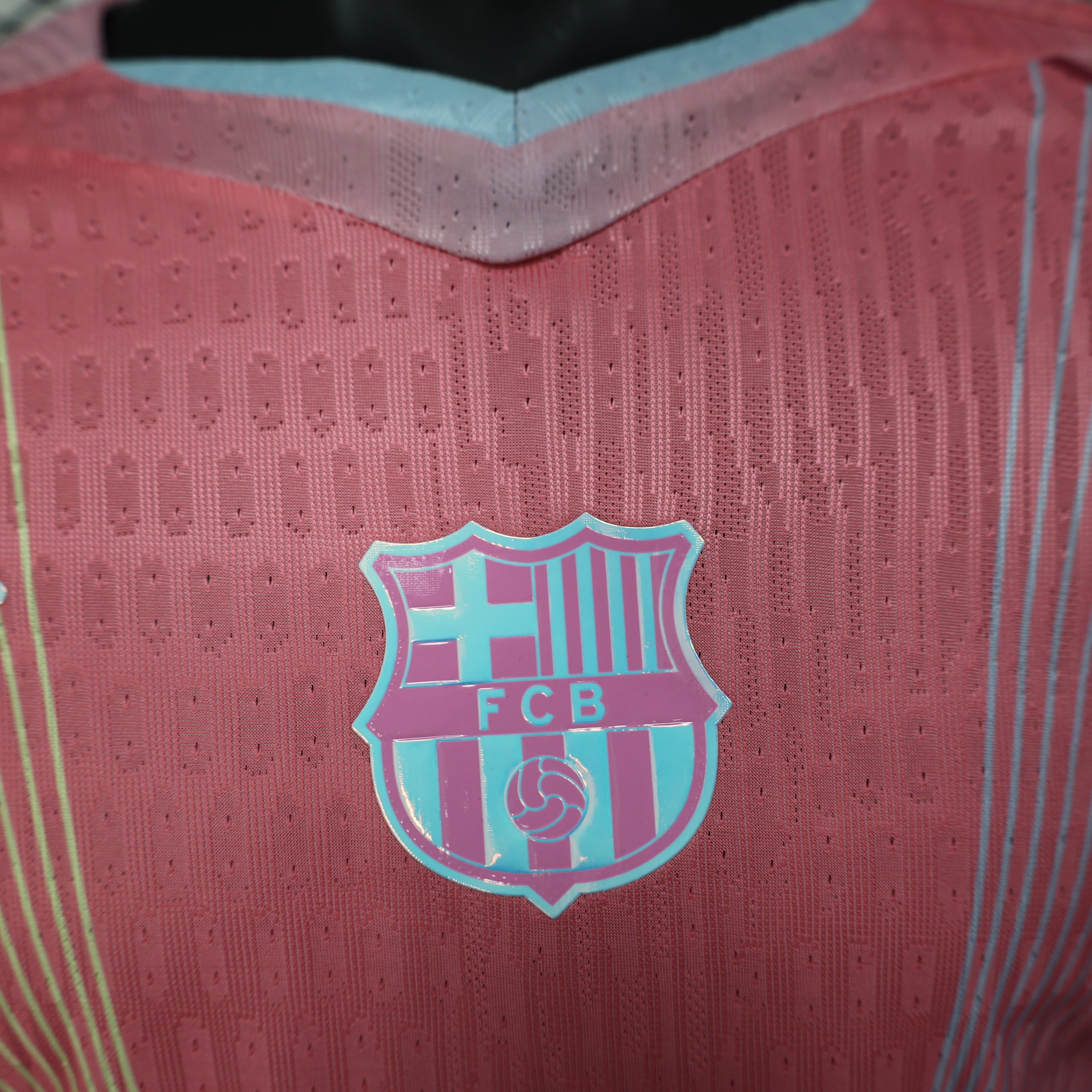 FC Barcelona "Vibrant Glitch" Special Kit