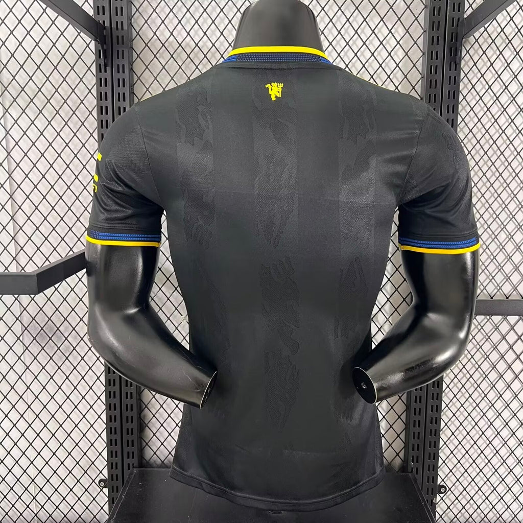 Manchester United "Mancunian Noir" Special Kit
