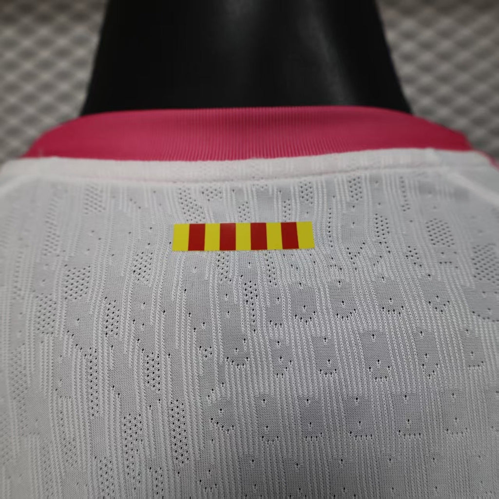 FC Barcelona "Pink Wings" Special Kit