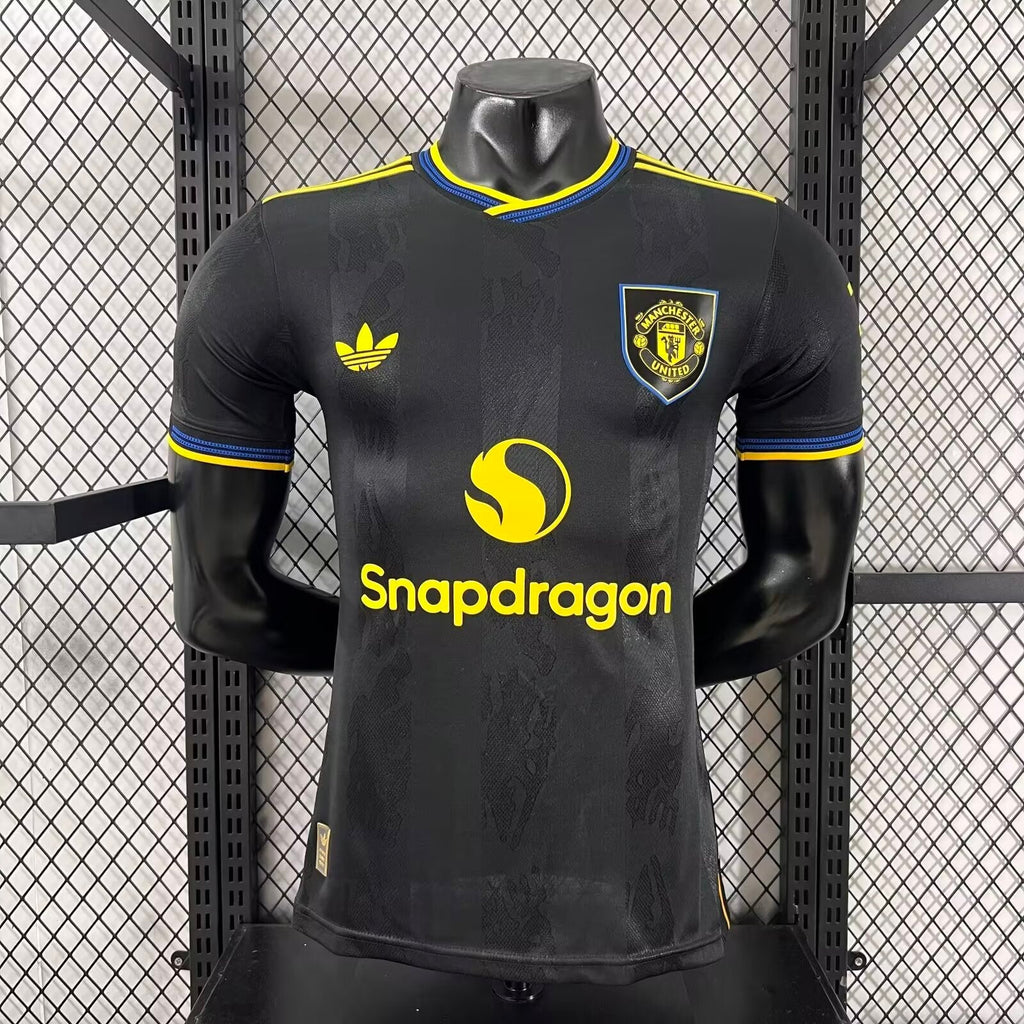 Manchester United "Mancunian Noir" Special Kit