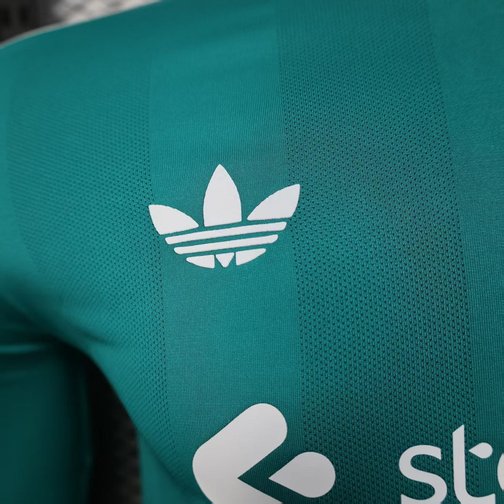 Liverpool "Emerald Dream" Special Kit