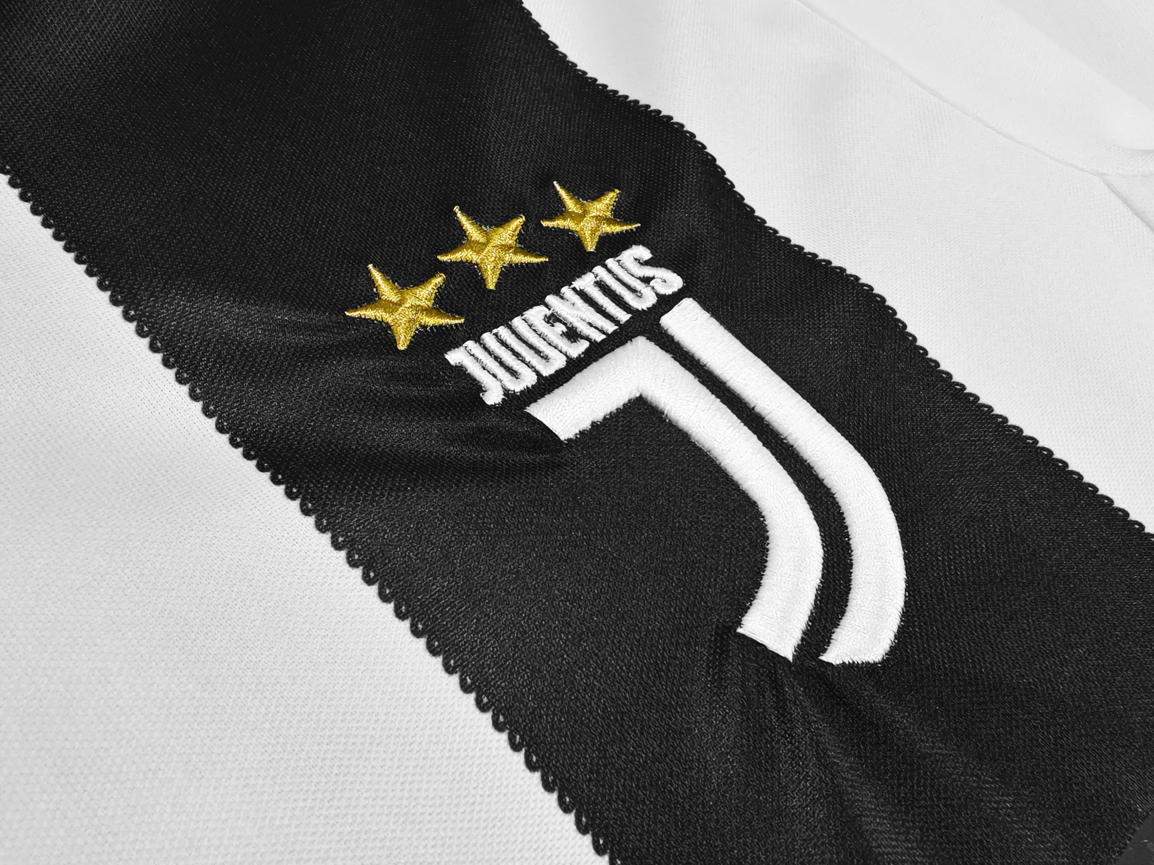 Juventus 2018-2019 Home Kit