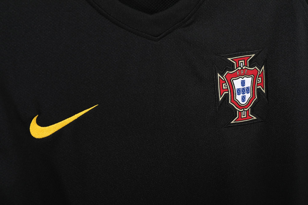Portugal 2004-2006 Away Kit