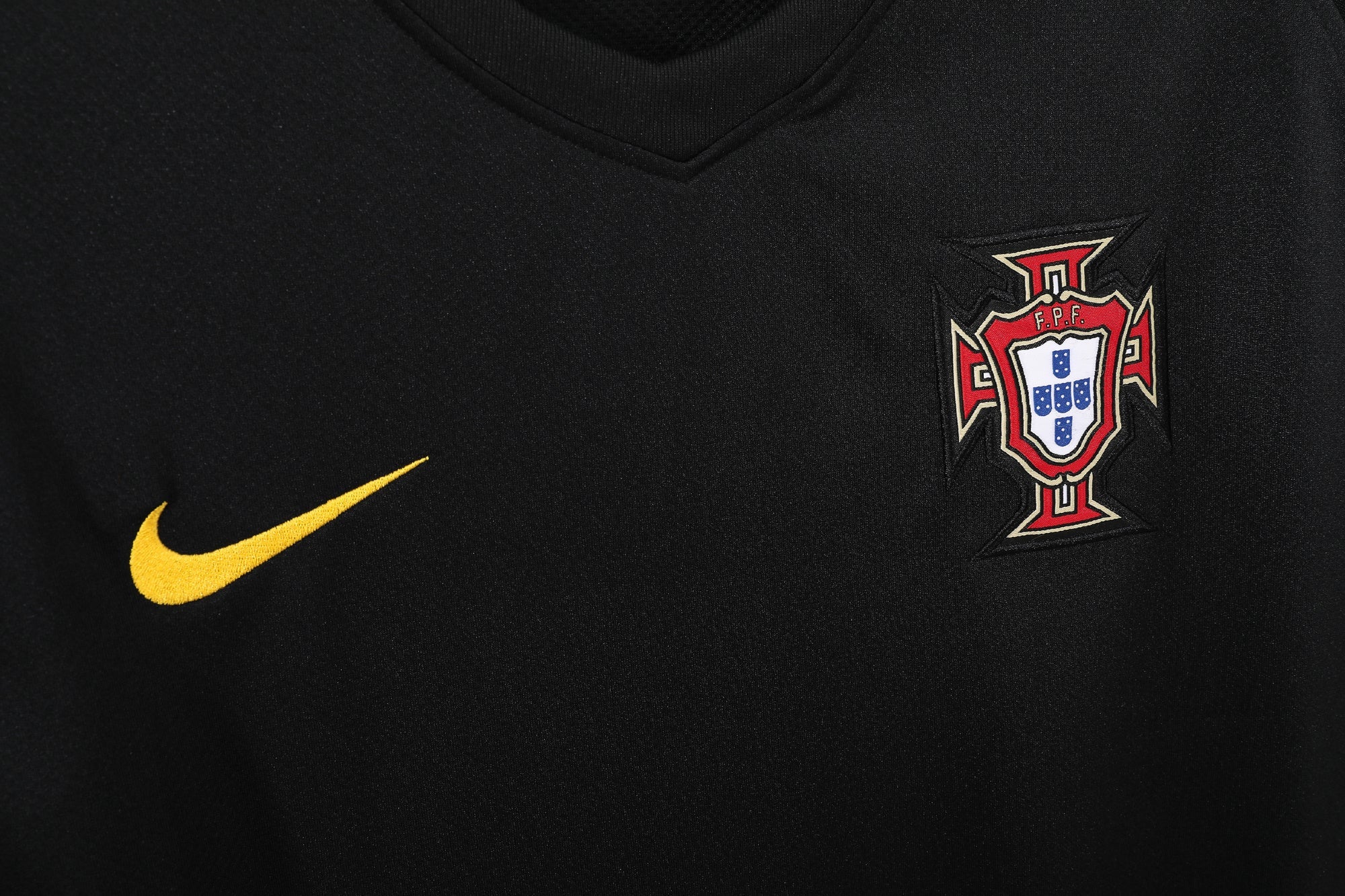 Portugal 2004-2006 Away Kit