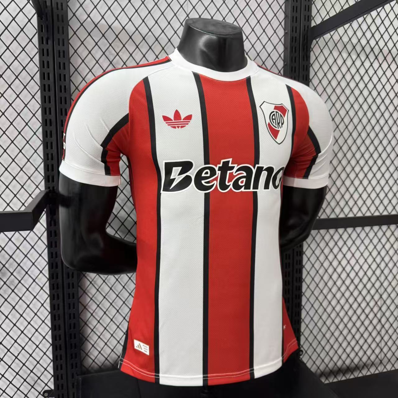 River Plate "Monumental Stripe" Special Kit
