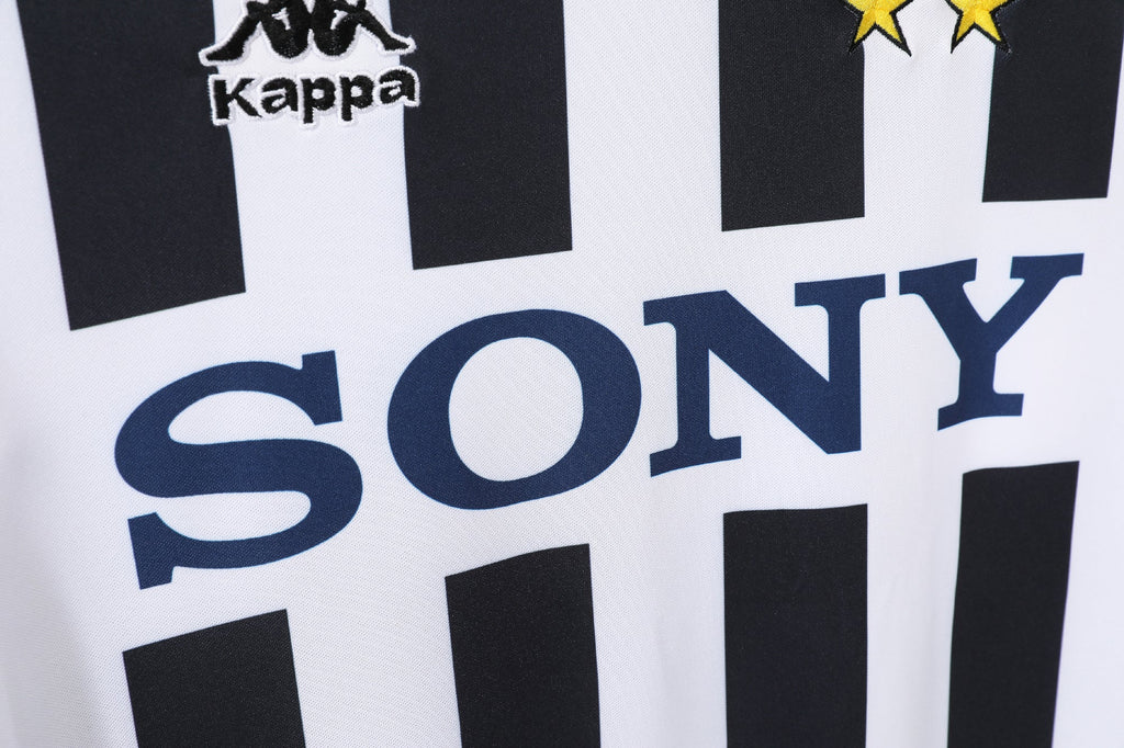 Juventus 1995-1997 Home Kit